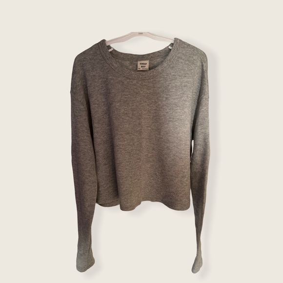 Sunday Best Aritzia Long Sleeve Top - Picture 2 of 3